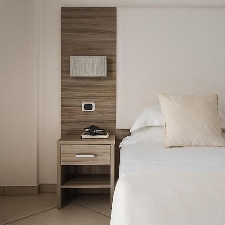 Hotel Embassy Riccione Ngoại thất bức ảnh
