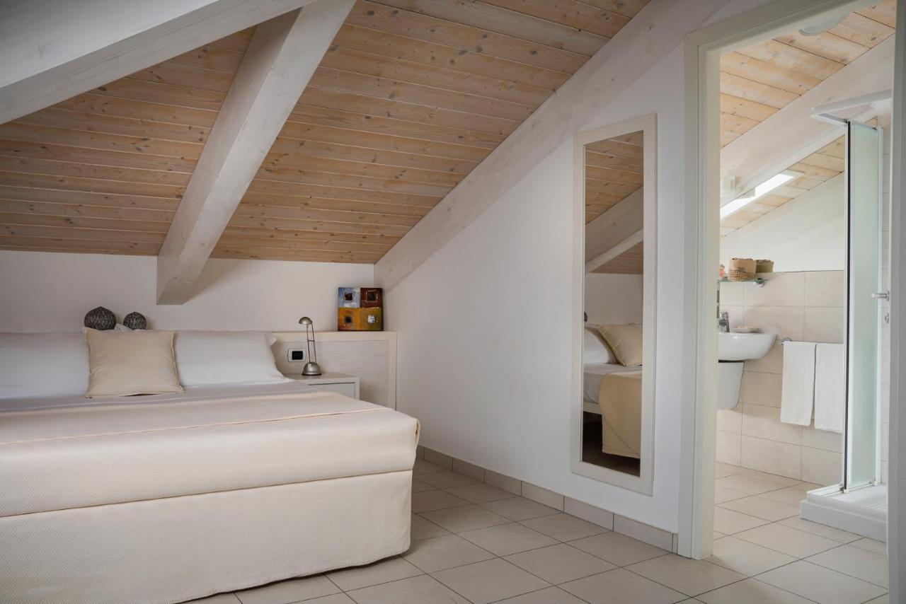 Hotel Embassy Riccione Ngoại thất bức ảnh