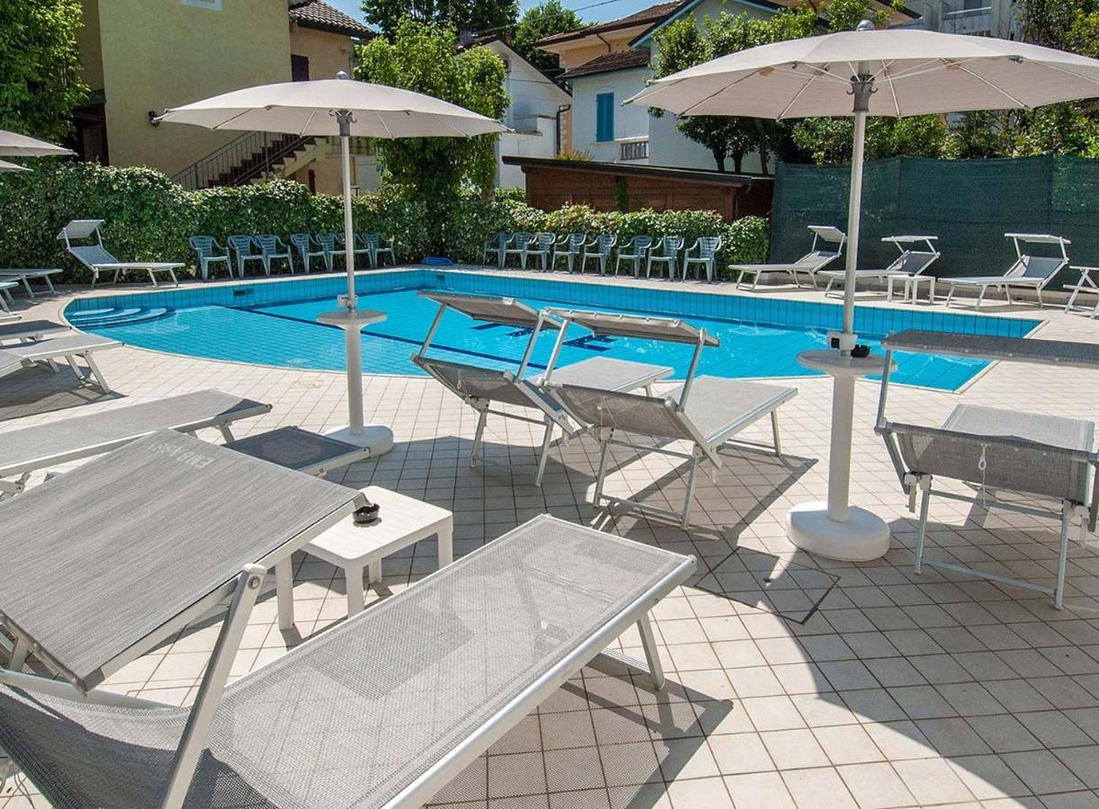 Hotel Embassy Riccione Ngoại thất bức ảnh