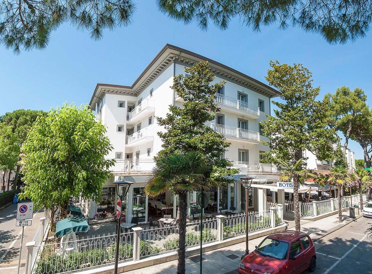 Hotel Embassy Riccione Ngoại thất bức ảnh