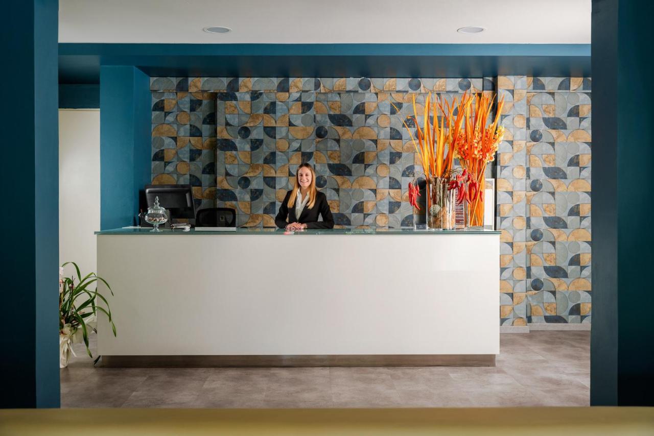 Hotel Embassy Riccione Ngoại thất bức ảnh
