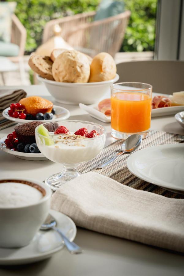 Hotel Embassy Riccione Ngoại thất bức ảnh