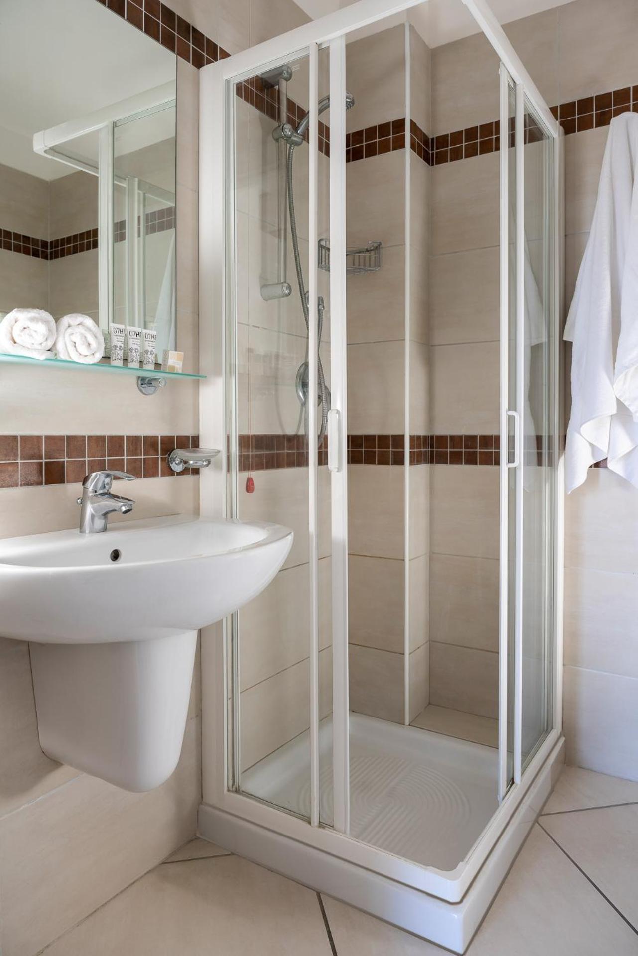 Hotel Embassy Riccione Ngoại thất bức ảnh